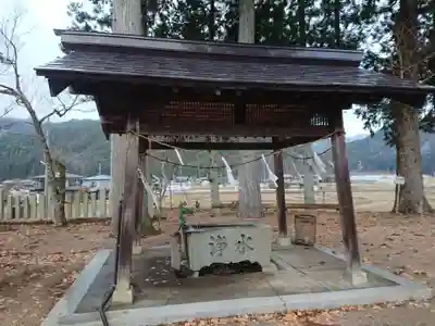 伊豆神社の手水舎