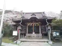 諏訪神社の本殿