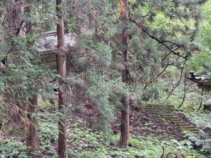 雄山神社中宮祈願殿(富山県)