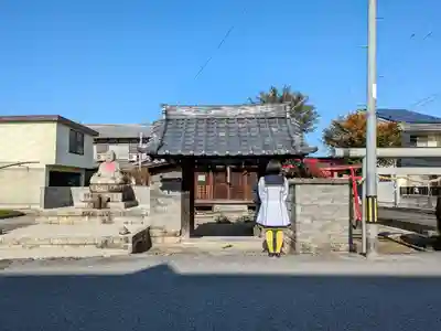 伊庭薬師堂の山門・神門