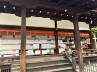賀茂御祖神社(下鴨神社)の{uncategorized: "未分類", other: "その他", undefined: "問題あり", building: "その他建物", grave: "お墓", sacred_gate: "鳥居", guardian: "狛犬", statue: "像", buddha: "仏像", history: "歴史", nature: "自然", garden: "庭園", animal: "動物", pagoda: "塔", temizu: "手水舎", mountain_gate: "山門・神門", sanctuary: "本殿・本堂", subordinate: "末社・摂社", art: "芸術", scenery: "景色", jizo: "地蔵", ema: "絵馬", goshuin: "御朱印", omikuji: "おみくじ", items: "授与品その他", amulet: "お守り", goshuincho: "御朱印帳", eats: "食事", festival: "お祭り", votive_dance: "神楽", shichigosan: "七五三参", wedding: "結婚式", experience: "体験その他", initially: "初詣", around: "周辺", anti_infection: "感染症対策"}