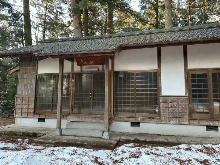 湯野神社の{uncategorized: "未分類", other: "その他", undefined: "問題あり", building: "その他建物", grave: "お墓", sacred_gate: "鳥居", guardian: "狛犬", statue: "像", buddha: "仏像", history: "歴史", nature: "自然", garden: "庭園", animal: "動物", pagoda: "塔", temizu: "手水舎", mountain_gate: "山門・神門", sanctuary: "本殿・本堂", subordinate: "末社・摂社", art: "芸術", scenery: "景色", jizo: "地蔵", ema: "絵馬", goshuin: "御朱印", omikuji: "おみくじ", items: "授与品その他", amulet: "お守り", goshuincho: "御朱印帳", eats: "食事", festival: "お祭り", votive_dance: "神楽", shichigosan: "七五三参", wedding: "結婚式", experience: "体験その他", initially: "初詣", around: "周辺", anti_infection: "感染症対策"}