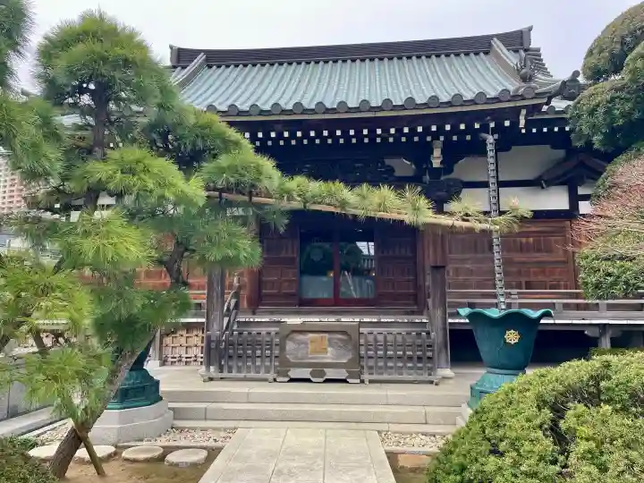 観音寺の{uncategorized: "未分類", other: "その他", undefined: "問題あり", building: "その他建物", grave: "お墓", sacred_gate: "鳥居", guardian: "狛犬", statue: "像", buddha: "仏像", history: "歴史", nature: "自然", garden: "庭園", animal: "動物", pagoda: "塔", temizu: "手水舎", mountain_gate: "山門・神門", sanctuary: "本殿・本堂", subordinate: "末社・摂社", art: "芸術", scenery: "景色", jizo: "地蔵", ema: "絵馬", goshuin: "御朱印", omikuji: "おみくじ", items: "授与品その他", amulet: "お守り", goshuincho: "御朱印帳", eats: "食事", festival: "お祭り", votive_dance: "神楽", shichigosan: "七五三参", wedding: "結婚式", experience: "体験その他", initially: "初詣", around: "周辺", anti_infection: "感染症対策"}