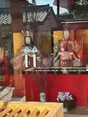 於菊稲荷神社の像