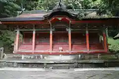 信達神社の本殿