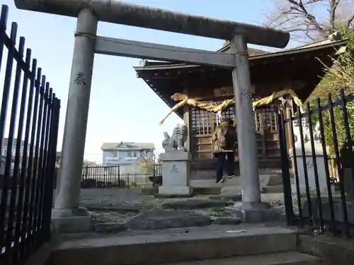 諏訪神社の鳥居