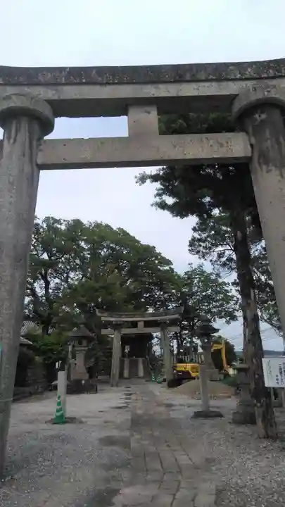 日出若宮八幡神社の鳥居
