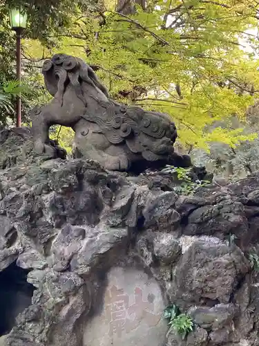 赤坂氷川神社の狛犬
