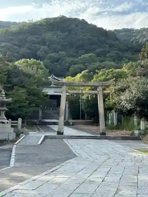 沼名前神社の{uncategorized: "未分類", other: "その他", undefined: "問題あり", building: "その他建物", grave: "お墓", sacred_gate: "鳥居", guardian: "狛犬", statue: "像", buddha: "仏像", history: "歴史", nature: "自然", garden: "庭園", animal: "動物", pagoda: "塔", temizu: "手水舎", mountain_gate: "山門・神門", sanctuary: "本殿・本堂", subordinate: "末社・摂社", art: "芸術", scenery: "景色", jizo: "地蔵", ema: "絵馬", goshuin: "御朱印", omikuji: "おみくじ", items: "授与品その他", amulet: "お守り", goshuincho: "御朱印帳", eats: "食事", festival: "お祭り", votive_dance: "神楽", shichigosan: "七五三参", wedding: "結婚式", experience: "体験その他", initially: "初詣", around: "周辺", anti_infection: "感染症対策"}