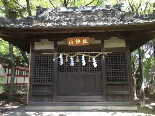市原稲荷神社の末社・摂社