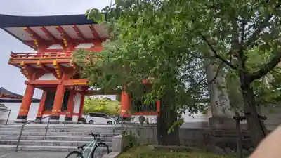 鴨江寺の山門・神門
