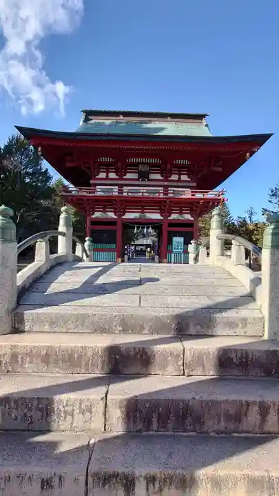 飯野八幡宮の山門・神門