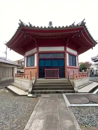 新光寺の本殿