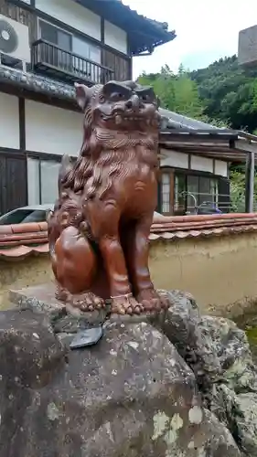 天津神社の狛犬