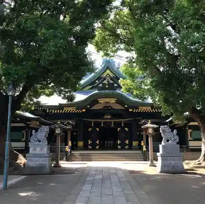 穴八幡宮の本殿・本堂