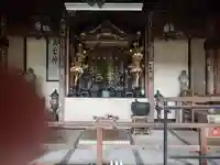 養老寺の本殿・本堂