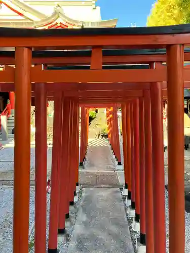 京濱伏見稲荷神社の鳥居