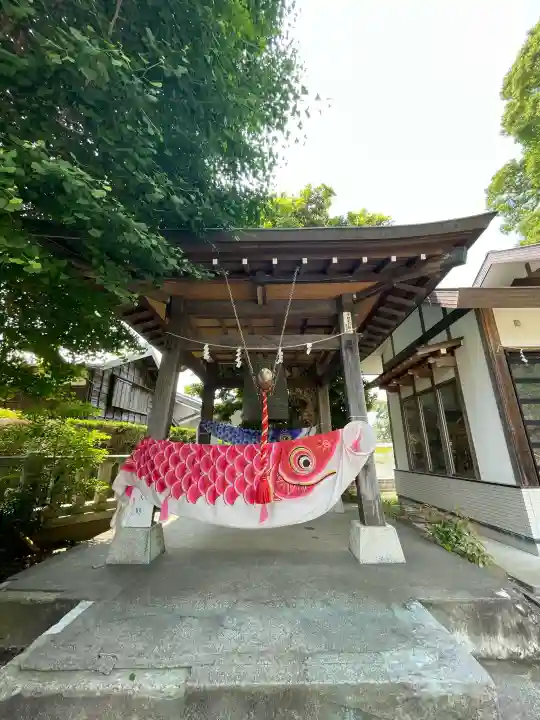 有鹿神社の{uncategorized: "未分類", other: "その他", undefined: "問題あり", building: "その他建物", grave: "お墓", sacred_gate: "鳥居", guardian: "狛犬", statue: "像", buddha: "仏像", history: "歴史", nature: "自然", garden: "庭園", animal: "動物", pagoda: "塔", temizu: "手水舎", mountain_gate: "山門・神門", sanctuary: "本殿・本堂", subordinate: "末社・摂社", art: "芸術", scenery: "景色", jizo: "地蔵", ema: "絵馬", goshuin: "御朱印", omikuji: "おみくじ", items: "授与品その他", amulet: "お守り", goshuincho: "御朱印帳", eats: "食事", festival: "お祭り", votive_dance: "神楽", shichigosan: "七五三参", wedding: "結婚式", experience: "体験その他", initially: "初詣", around: "周辺", anti_infection: "感染症対策"}