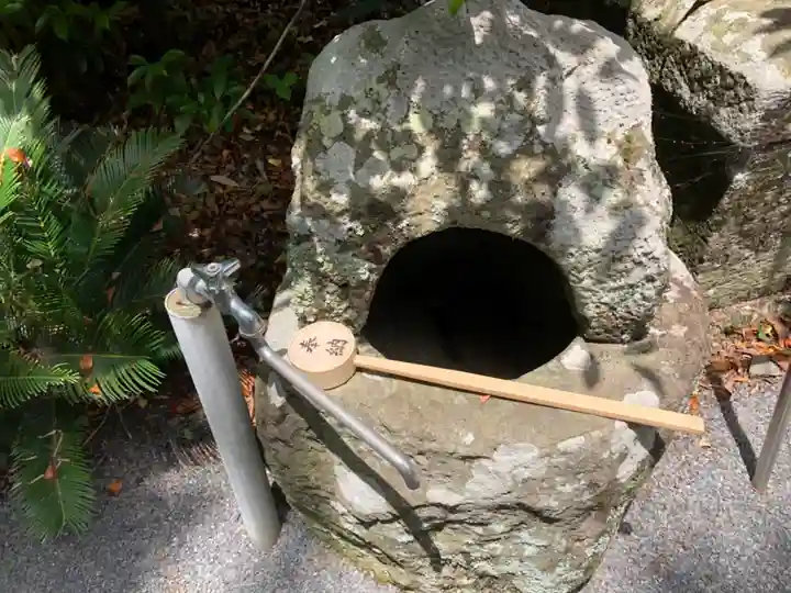 天手長男神社の手水舎