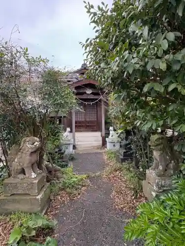 明神池稲荷神社の{uncategorized: "未分類", other: "その他", undefined: "問題あり", building: "その他建物", grave: "お墓", sacred_gate: "鳥居", guardian: "狛犬", statue: "像", buddha: "仏像", history: "歴史", nature: "自然", garden: "庭園", animal: "動物", pagoda: "塔", temizu: "手水舎", mountain_gate: "山門・神門", sanctuary: "本殿・本堂", subordinate: "末社・摂社", art: "芸術", scenery: "景色", jizo: "地蔵", ema: "絵馬", goshuin: "御朱印", omikuji: "おみくじ", items: "授与品その他", amulet: "お守り", goshuincho: "御朱印帳", eats: "食事", festival: "お祭り", votive_dance: "神楽", shichigosan: "七五三参", wedding: "結婚式", experience: "体験その他", initially: "初詣", around: "周辺", anti_infection: "感染症対策"}