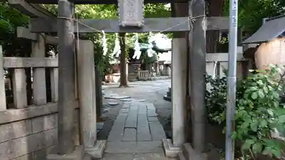小野照崎神社の鳥居