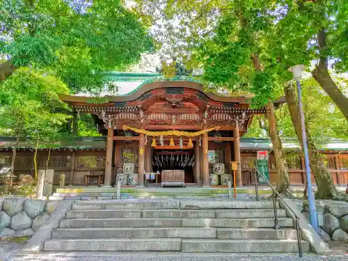 堤治神社の本殿