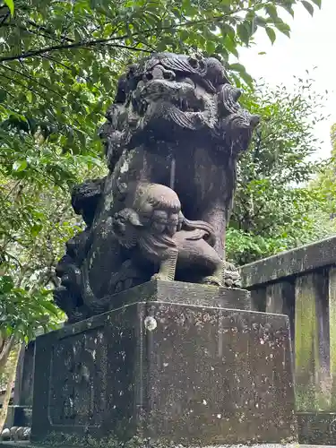 忍　諏訪神社・東照宮　の狛犬