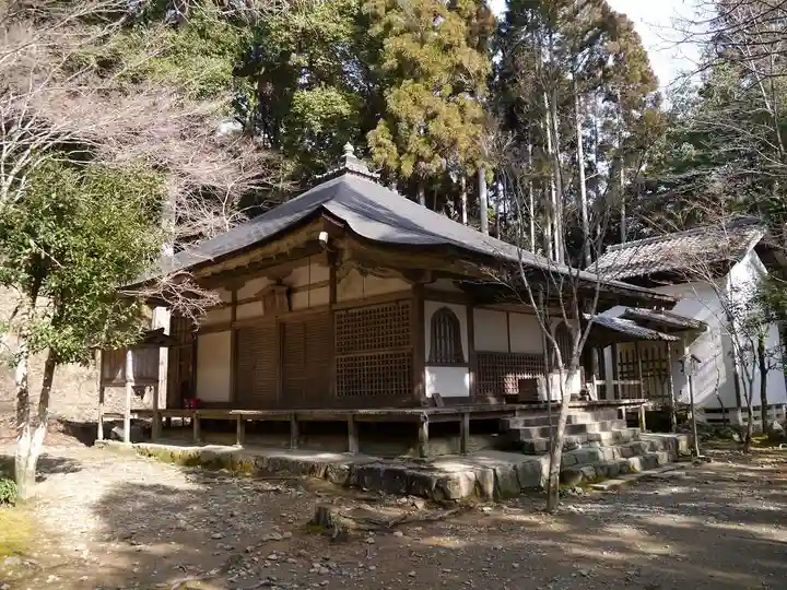 高山寺の本殿・本堂