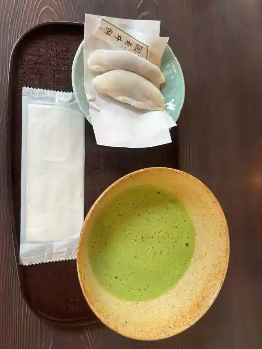 石清水八幡宮の{uncategorized: "未分類", other: "その他", undefined: "問題あり", building: "その他建物", grave: "お墓", sacred_gate: "鳥居", guardian: "狛犬", statue: "像", buddha: "仏像", history: "歴史", nature: "自然", garden: "庭園", animal: "動物", pagoda: "塔", temizu: "手水舎", mountain_gate: "山門・神門", sanctuary: "本殿・本堂", subordinate: "末社・摂社", art: "芸術", scenery: "景色", jizo: "地蔵", ema: "絵馬", goshuin: "御朱印", omikuji: "おみくじ", items: "授与品その他", amulet: "お守り", goshuincho: "御朱印帳", eats: "食事", festival: "お祭り", votive_dance: "神楽", shichigosan: "七五三参", wedding: "結婚式", experience: "体験その他", initially: "初詣", around: "周辺", anti_infection: "感染症対策"}