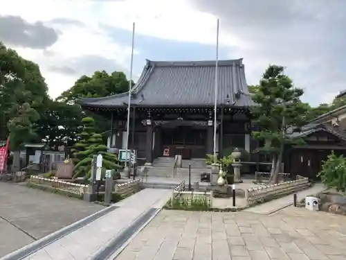 常泉寺の本殿