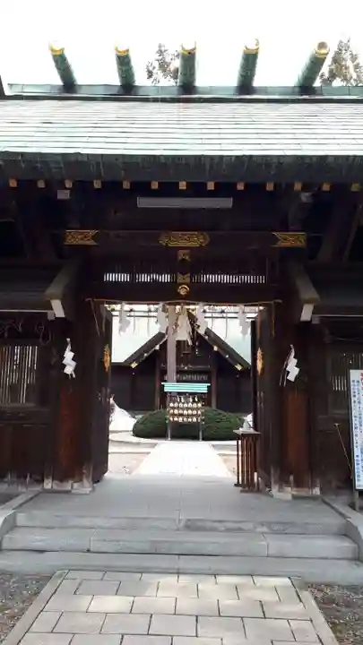 琴似神社の山門・神門