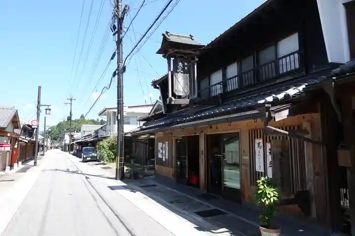 春日神社の周辺