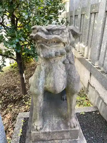 白金氷川神社の狛犬