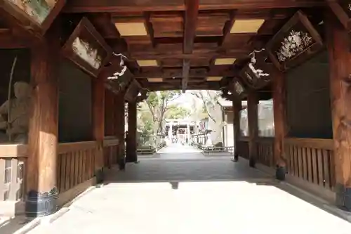 石切劔箭神社の山門