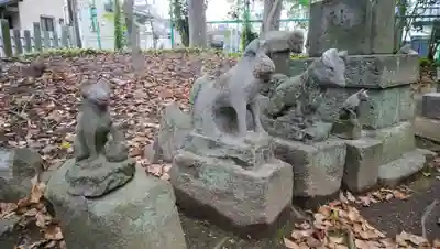 半田稲荷神社の狛犬