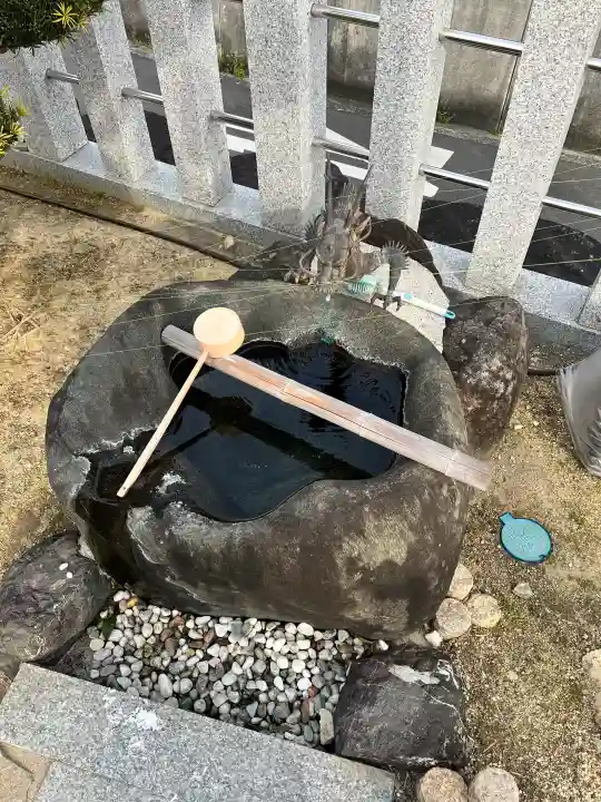 金親大明神の{uncategorized: "未分類", other: "その他", undefined: "問題あり", building: "その他建物", grave: "お墓", sacred_gate: "鳥居", guardian: "狛犬", statue: "像", buddha: "仏像", history: "歴史", nature: "自然", garden: "庭園", animal: "動物", pagoda: "塔", temizu: "手水舎", mountain_gate: "山門・神門", sanctuary: "本殿・本堂", subordinate: "末社・摂社", art: "芸術", scenery: "景色", jizo: "地蔵", ema: "絵馬", goshuin: "御朱印", omikuji: "おみくじ", items: "授与品その他", amulet: "お守り", goshuincho: "御朱印帳", eats: "食事", festival: "お祭り", votive_dance: "神楽", shichigosan: "七五三参", wedding: "結婚式", experience: "体験その他", initially: "初詣", around: "周辺", anti_infection: "感染症対策"}