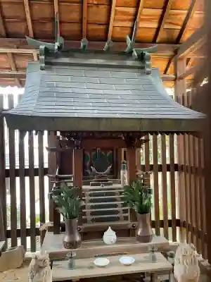 一杵神社(大宝神社飛地境内)の{uncategorized: "未分類", other: "その他", undefined: "問題あり", building: "その他建物", grave: "お墓", sacred_gate: "鳥居", guardian: "狛犬", statue: "像", buddha: "仏像", history: "歴史", nature: "自然", garden: "庭園", animal: "動物", pagoda: "塔", temizu: "手水舎", mountain_gate: "山門・神門", sanctuary: "本殿・本堂", subordinate: "末社・摂社", art: "芸術", scenery: "景色", jizo: "地蔵", ema: "絵馬", goshuin: "御朱印", omikuji: "おみくじ", items: "授与品その他", amulet: "お守り", goshuincho: "御朱印帳", eats: "食事", festival: "お祭り", votive_dance: "神楽", shichigosan: "七五三参", wedding: "結婚式", experience: "体験その他", initially: "初詣", around: "周辺", anti_infection: "感染症対策"}