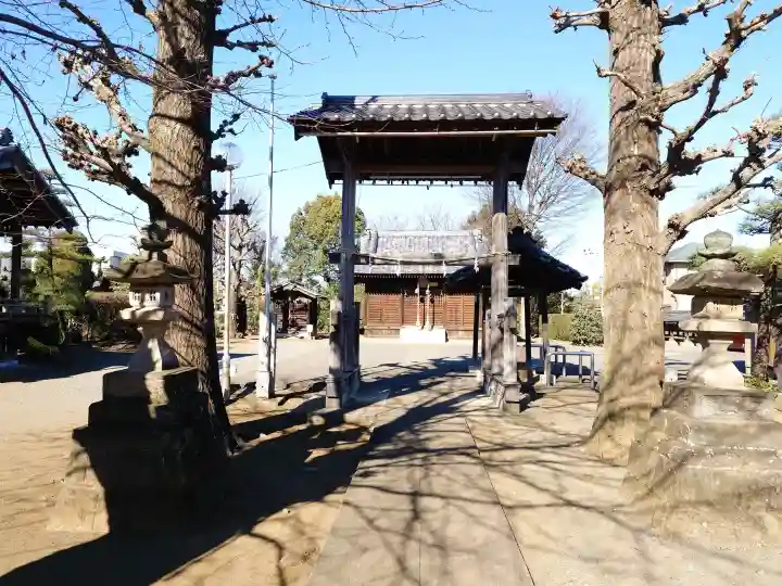 氷川神社の{uncategorized: "未分類", other: "その他", undefined: "問題あり", building: "その他建物", grave: "お墓", sacred_gate: "鳥居", guardian: "狛犬", statue: "像", buddha: "仏像", history: "歴史", nature: "自然", garden: "庭園", animal: "動物", pagoda: "塔", temizu: "手水舎", mountain_gate: "山門・神門", sanctuary: "本殿・本堂", subordinate: "末社・摂社", art: "芸術", scenery: "景色", jizo: "地蔵", ema: "絵馬", goshuin: "御朱印", omikuji: "おみくじ", items: "授与品その他", amulet: "お守り", goshuincho: "御朱印帳", eats: "食事", festival: "お祭り", votive_dance: "神楽", shichigosan: "七五三参", wedding: "結婚式", experience: "体験その他", initially: "初詣", around: "周辺", anti_infection: "感染症対策"}