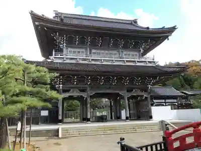 総持寺祖院の山門・神門