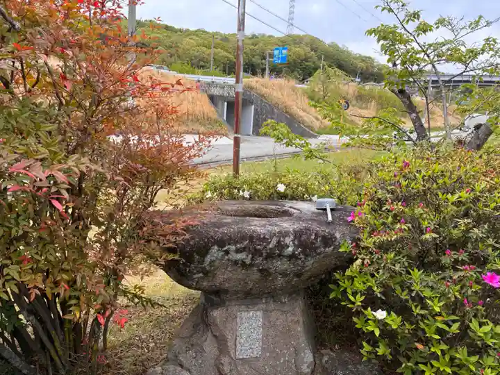 城垣内稲荷神社の手水舎