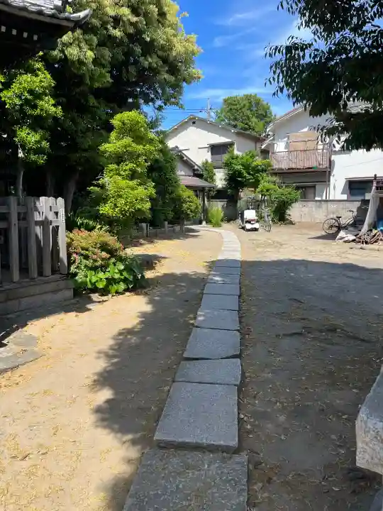 若宮八幡神社の{uncategorized: "未分類", other: "その他", undefined: "問題あり", building: "その他建物", grave: "お墓", sacred_gate: "鳥居", guardian: "狛犬", statue: "像", buddha: "仏像", history: "歴史", nature: "自然", garden: "庭園", animal: "動物", pagoda: "塔", temizu: "手水舎", mountain_gate: "山門・神門", sanctuary: "本殿・本堂", subordinate: "末社・摂社", art: "芸術", scenery: "景色", jizo: "地蔵", ema: "絵馬", goshuin: "御朱印", omikuji: "おみくじ", items: "授与品その他", amulet: "お守り", goshuincho: "御朱印帳", eats: "食事", festival: "お祭り", votive_dance: "神楽", shichigosan: "七五三参", wedding: "結婚式", experience: "体験その他", initially: "初詣", around: "周辺", anti_infection: "感染症対策"}