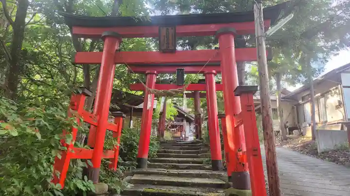 栗川稲荷神社(山形県)