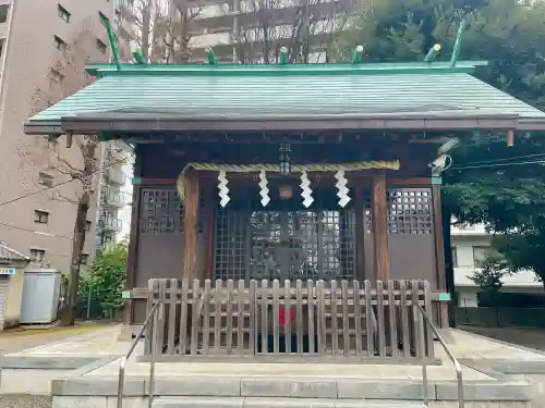 西早稲田天祖神社の{uncategorized: "未分類", other: "その他", undefined: "問題あり", building: "その他建物", grave: "お墓", sacred_gate: "鳥居", guardian: "狛犬", statue: "像", buddha: "仏像", history: "歴史", nature: "自然", garden: "庭園", animal: "動物", pagoda: "塔", temizu: "手水舎", mountain_gate: "山門・神門", sanctuary: "本殿・本堂", subordinate: "末社・摂社", art: "芸術", scenery: "景色", jizo: "地蔵", ema: "絵馬", goshuin: "御朱印", omikuji: "おみくじ", items: "授与品その他", amulet: "お守り", goshuincho: "御朱印帳", eats: "食事", festival: "お祭り", votive_dance: "神楽", shichigosan: "七五三参", wedding: "結婚式", experience: "体験その他", initially: "初詣", around: "周辺", anti_infection: "感染症対策"}
