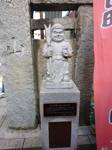 日蓮宗　浄運寺の像