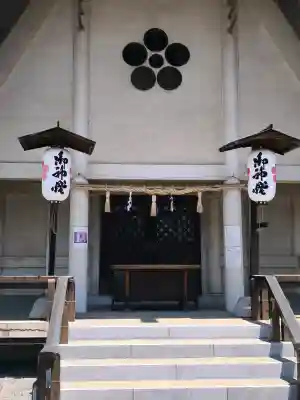 中野天満神社の{uncategorized: "未分類", other: "その他", undefined: "問題あり", building: "その他建物", grave: "お墓", sacred_gate: "鳥居", guardian: "狛犬", statue: "像", buddha: "仏像", history: "歴史", nature: "自然", garden: "庭園", animal: "動物", pagoda: "塔", temizu: "手水舎", mountain_gate: "山門・神門", sanctuary: "本殿・本堂", subordinate: "末社・摂社", art: "芸術", scenery: "景色", jizo: "地蔵", ema: "絵馬", goshuin: "御朱印", omikuji: "おみくじ", items: "授与品その他", amulet: "お守り", goshuincho: "御朱印帳", eats: "食事", festival: "お祭り", votive_dance: "神楽", shichigosan: "七五三参", wedding: "結婚式", experience: "体験その他", initially: "初詣", around: "周辺", anti_infection: "感染症対策"}