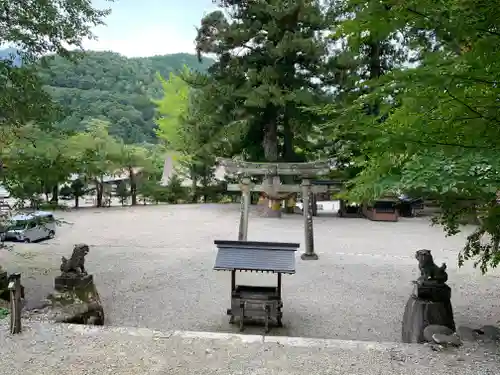 白川八幡神社の鳥居