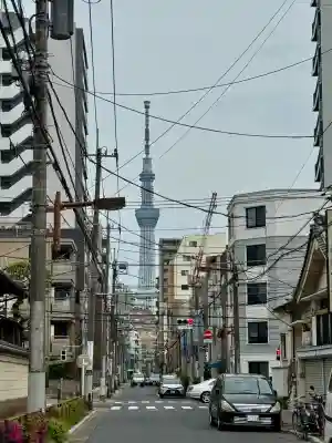 東本願寺の{uncategorized: "未分類", other: "その他", undefined: "問題あり", building: "その他建物", grave: "お墓", sacred_gate: "鳥居", guardian: "狛犬", statue: "像", buddha: "仏像", history: "歴史", nature: "自然", garden: "庭園", animal: "動物", pagoda: "塔", temizu: "手水舎", mountain_gate: "山門・神門", sanctuary: "本殿・本堂", subordinate: "末社・摂社", art: "芸術", scenery: "景色", jizo: "地蔵", ema: "絵馬", goshuin: "御朱印", omikuji: "おみくじ", items: "授与品その他", amulet: "お守り", goshuincho: "御朱印帳", eats: "食事", festival: "お祭り", votive_dance: "神楽", shichigosan: "七五三参", wedding: "結婚式", experience: "体験その他", initially: "初詣", around: "周辺", anti_infection: "感染症対策"}