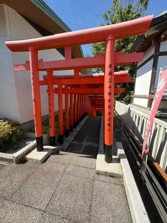 神鳥前川神社の{uncategorized: "未分類", other: "その他", undefined: "問題あり", building: "その他建物", grave: "お墓", sacred_gate: "鳥居", guardian: "狛犬", statue: "像", buddha: "仏像", history: "歴史", nature: "自然", garden: "庭園", animal: "動物", pagoda: "塔", temizu: "手水舎", mountain_gate: "山門・神門", sanctuary: "本殿・本堂", subordinate: "末社・摂社", art: "芸術", scenery: "景色", jizo: "地蔵", ema: "絵馬", goshuin: "御朱印", omikuji: "おみくじ", items: "授与品その他", amulet: "お守り", goshuincho: "御朱印帳", eats: "食事", festival: "お祭り", votive_dance: "神楽", shichigosan: "七五三参", wedding: "結婚式", experience: "体験その他", initially: "初詣", around: "周辺", anti_infection: "感染症対策"}