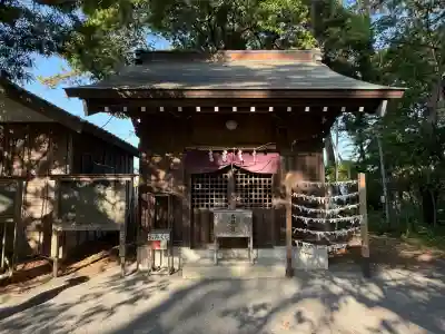 御穂神社の{uncategorized: "未分類", other: "その他", undefined: "問題あり", building: "その他建物", grave: "お墓", sacred_gate: "鳥居", guardian: "狛犬", statue: "像", buddha: "仏像", history: "歴史", nature: "自然", garden: "庭園", animal: "動物", pagoda: "塔", temizu: "手水舎", mountain_gate: "山門・神門", sanctuary: "本殿・本堂", subordinate: "末社・摂社", art: "芸術", scenery: "景色", jizo: "地蔵", ema: "絵馬", goshuin: "御朱印", omikuji: "おみくじ", items: "授与品その他", amulet: "お守り", goshuincho: "御朱印帳", eats: "食事", festival: "お祭り", votive_dance: "神楽", shichigosan: "七五三参", wedding: "結婚式", experience: "体験その他", initially: "初詣", around: "周辺", anti_infection: "感染症対策"}