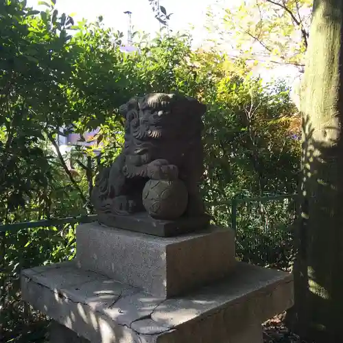 神明神社の狛犬